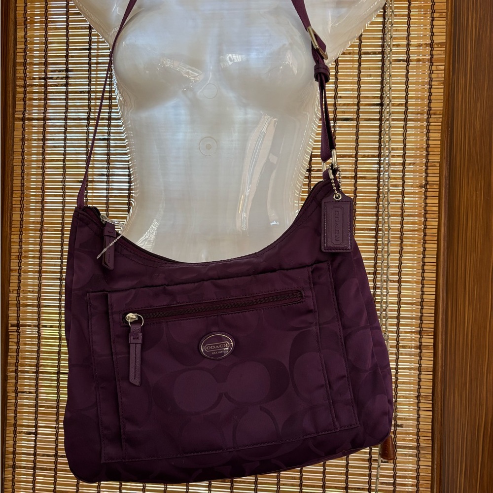 COACH Getaway Nylon Shoulder Bag Rich purple - Picture 2 of 14